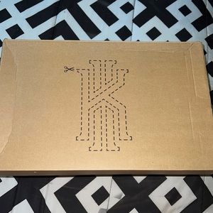 These are Kyrie 4 Lows